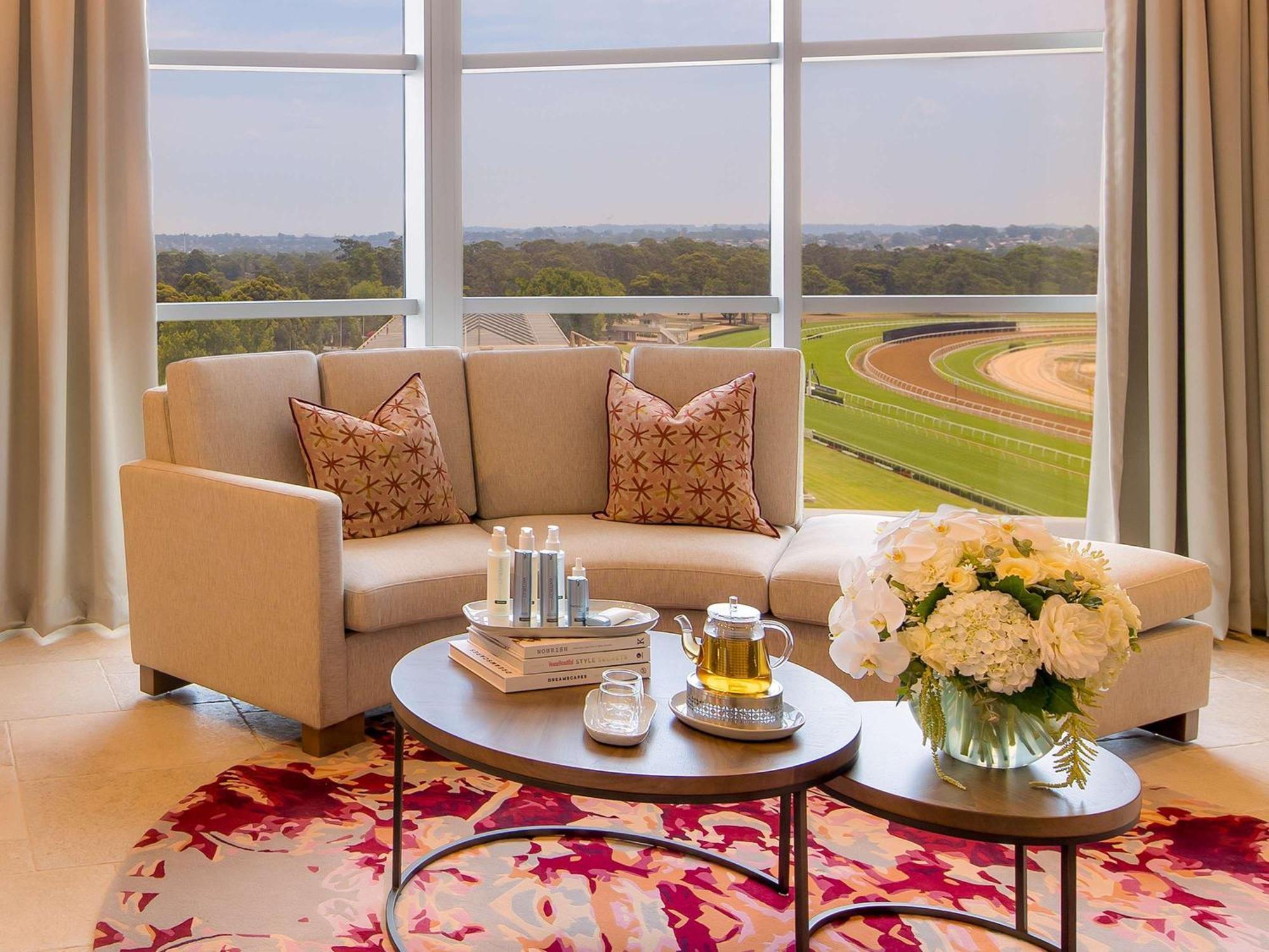 The William Inglis Mgallery Warwick Farm Luaran gambar A view of the Meydan Grandstand from the Meydan Hotel