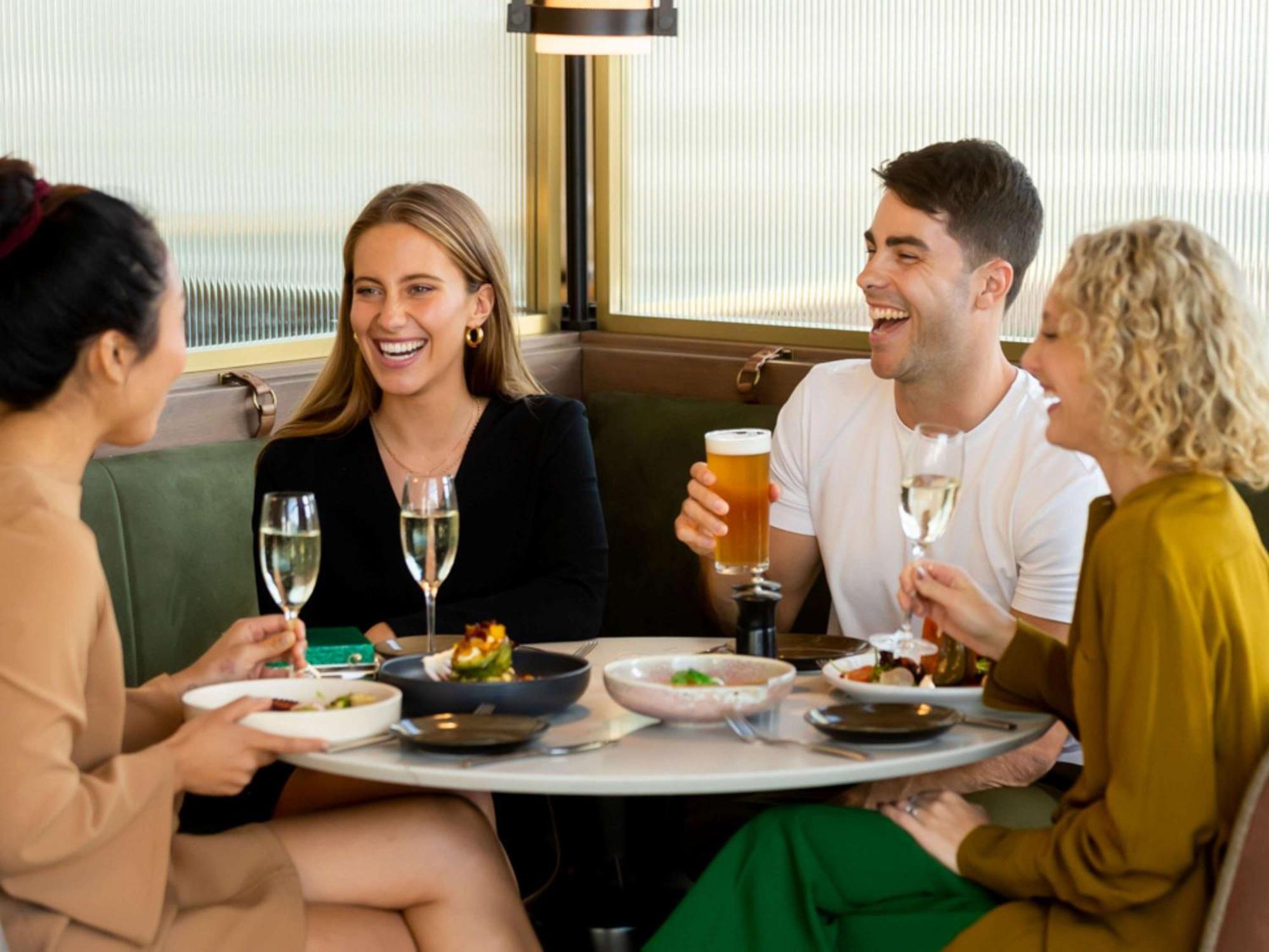 The William Inglis Mgallery Warwick Farm Luaran gambar The Terrace Bar