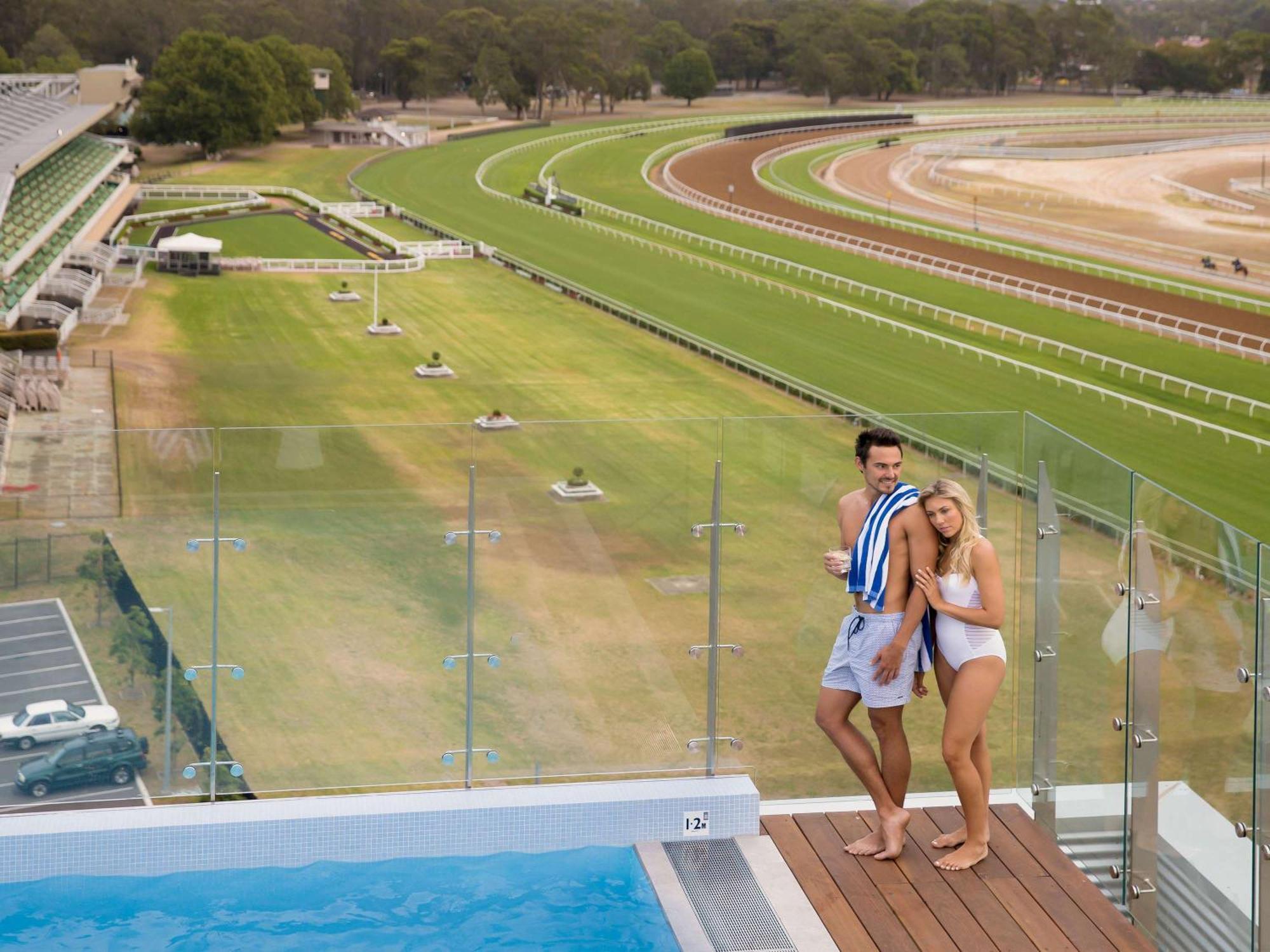 The William Inglis Mgallery Warwick Farm Luaran gambar The pool at the new hotel