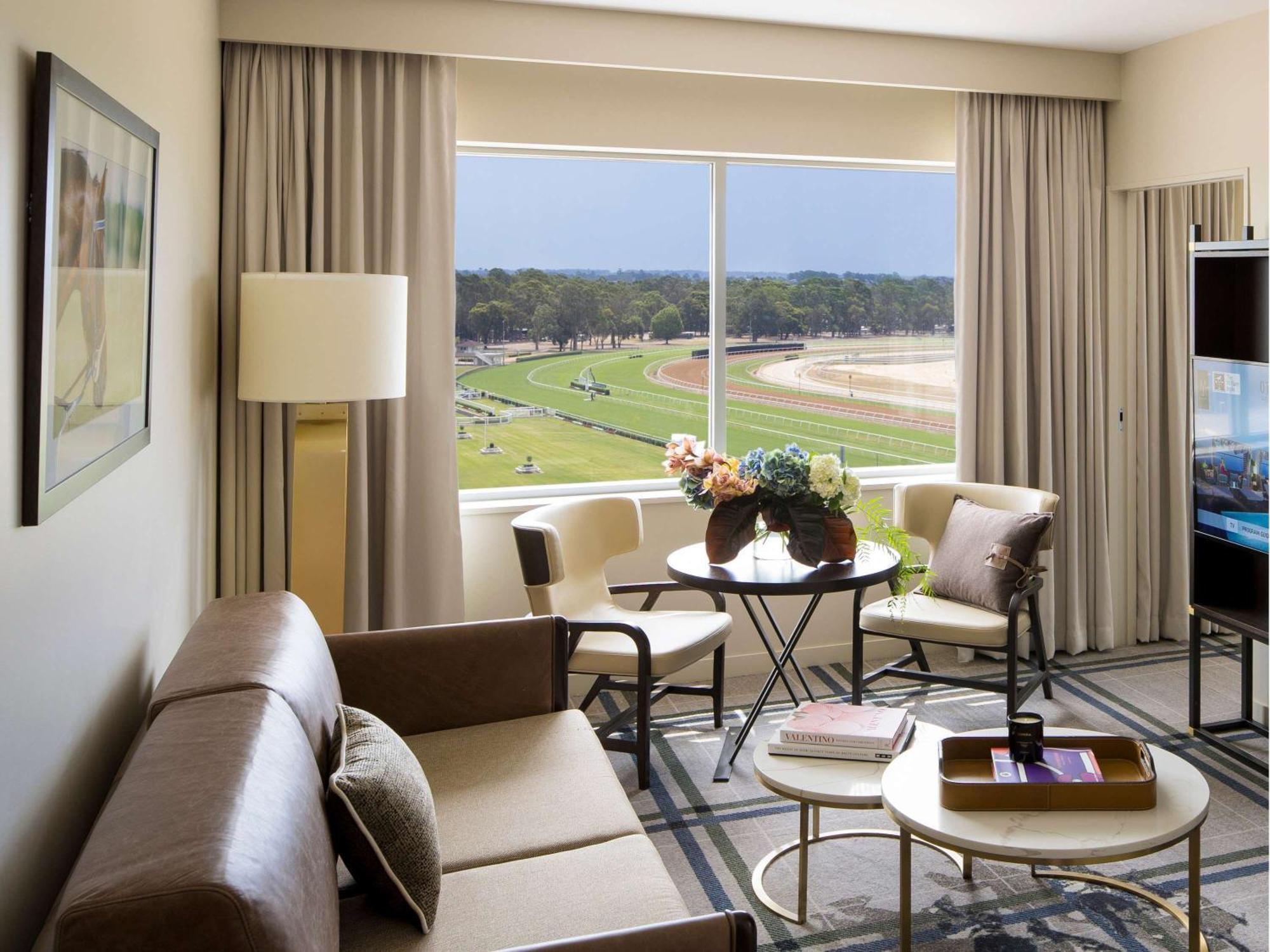 The William Inglis Mgallery Warwick Farm Luaran gambar A suite at the Saratoga Race Course